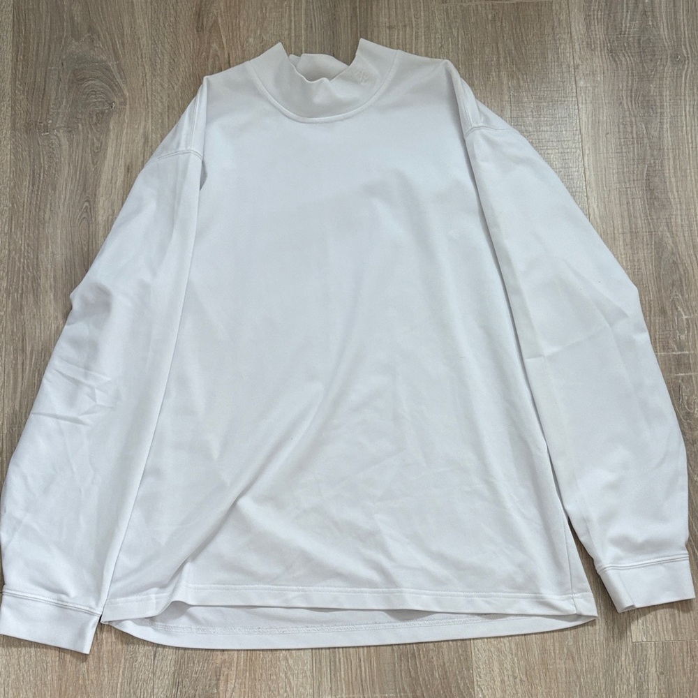 Izod White Mock Neck Performance Long Sleeve Top